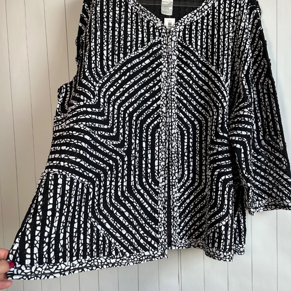 Chicos Travelers size 4 20/22 Mesh jacket abstract stripe black white artsy NEW - Picture 4 of 13